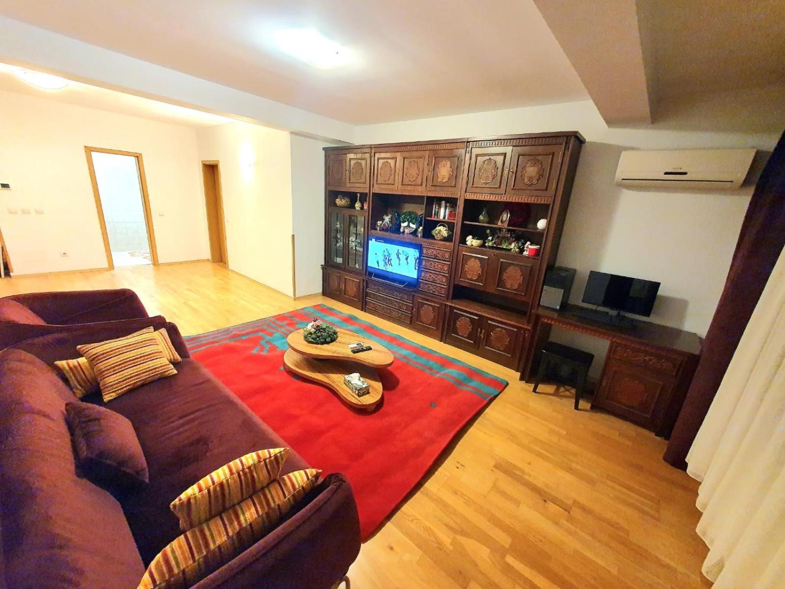 Centru Unirii Luxury VIP Apartment: Spacious 2-Room Stay with Heated Parking Bucharest Exterior photo